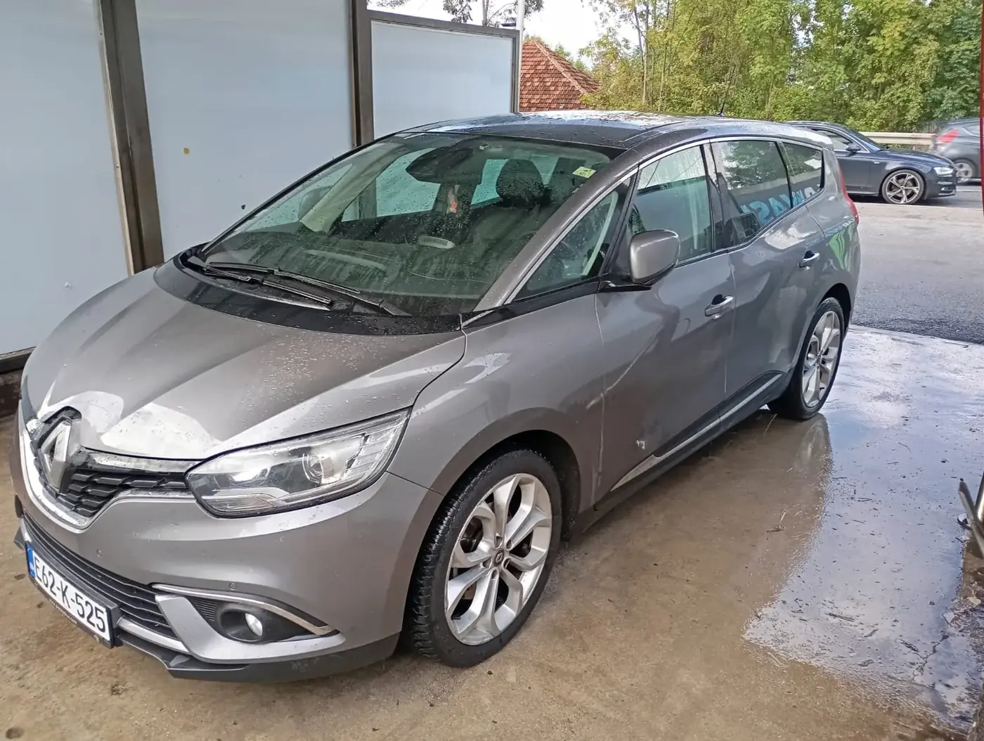 Renault Scenic rent a car Sarajevo - 1